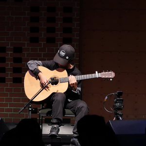 日本农村女人户外色情片
