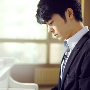 日本农村女人户外色情片
